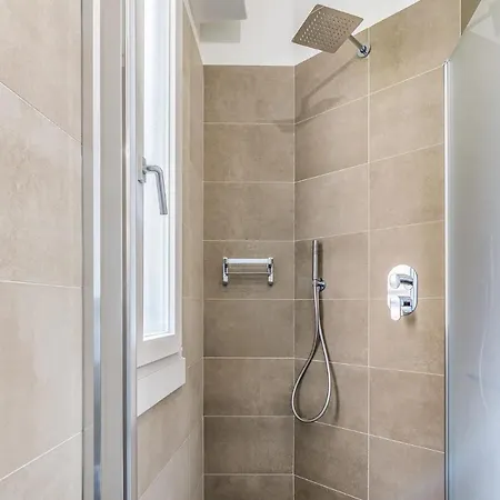 Apartament Pisani *